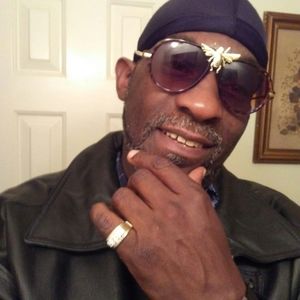 Meet your Posher, Derrick